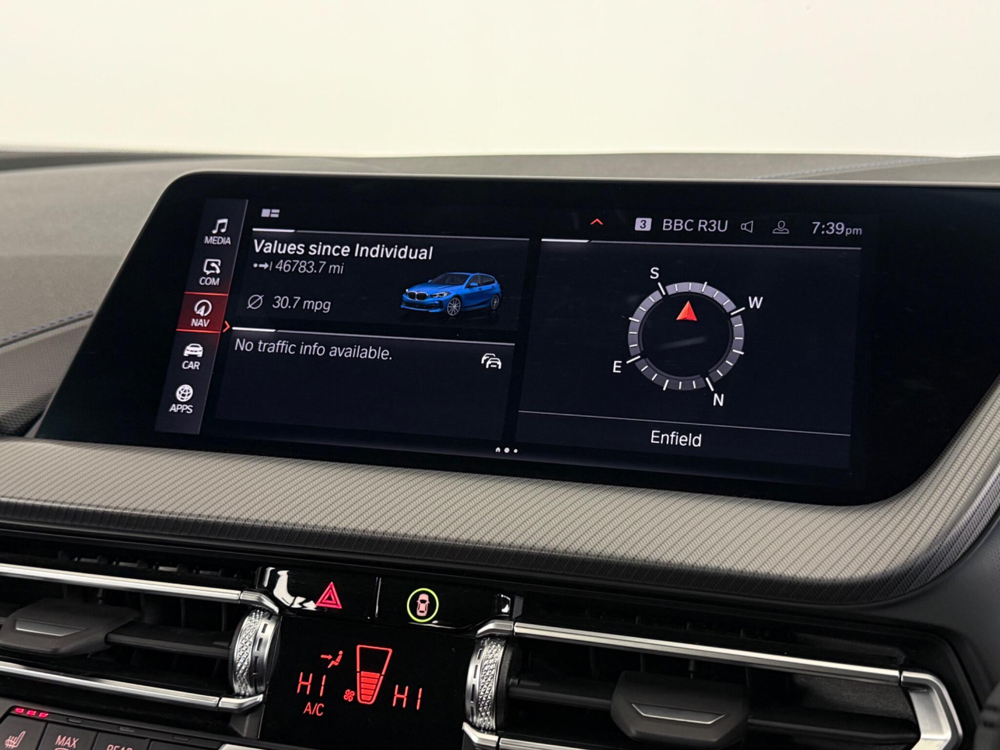 BMW 1 Series view 25