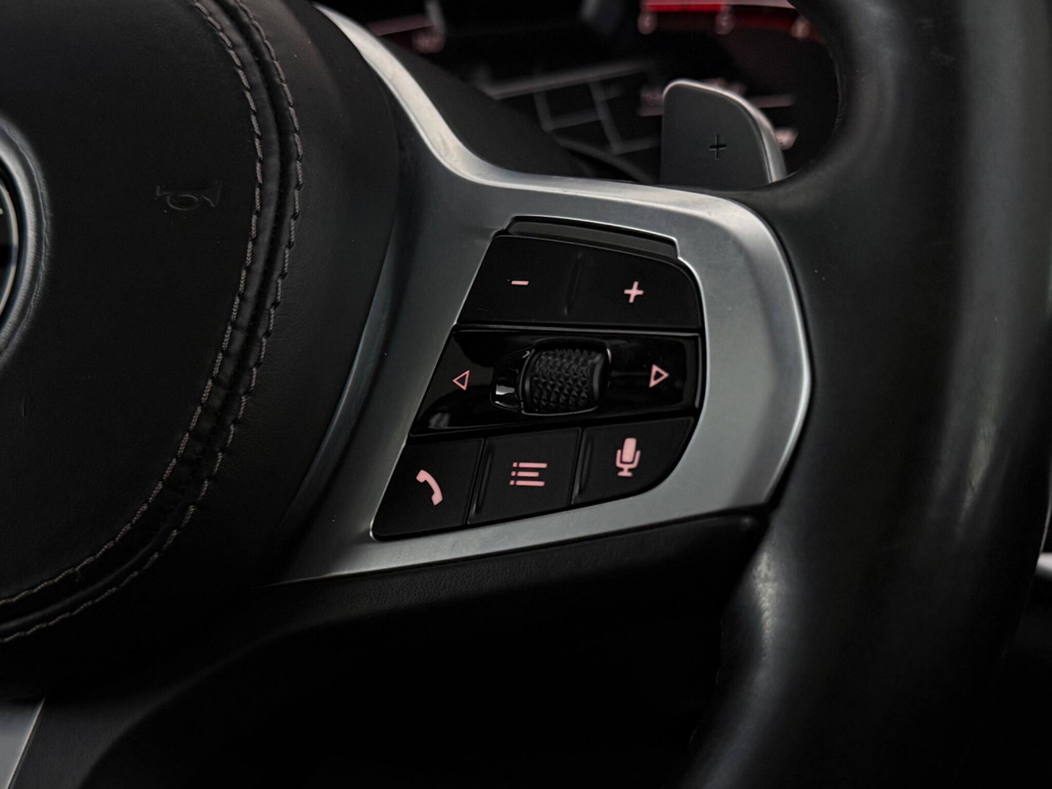 BMW X7 view 18