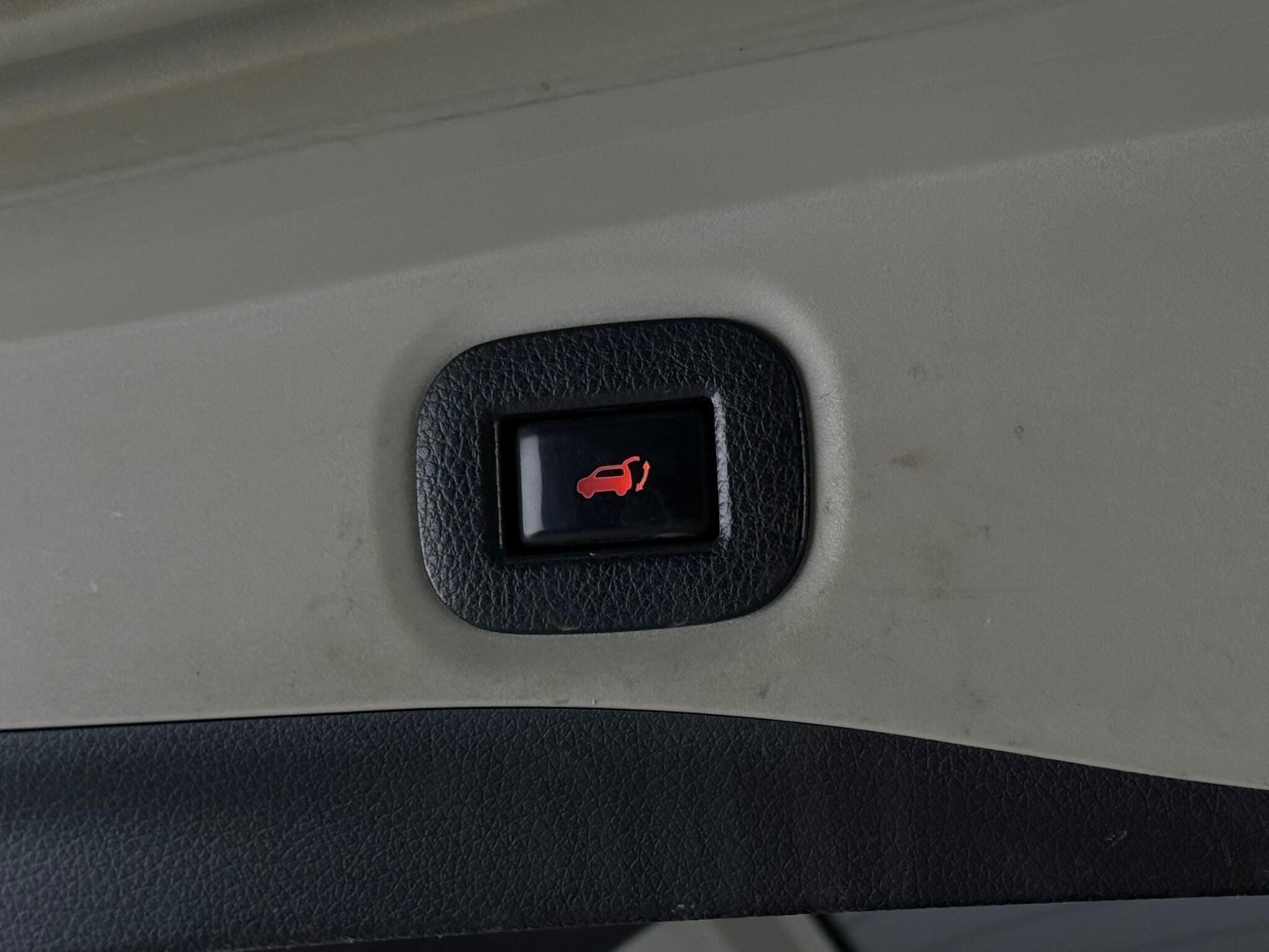 Nissan X-Trail view 8