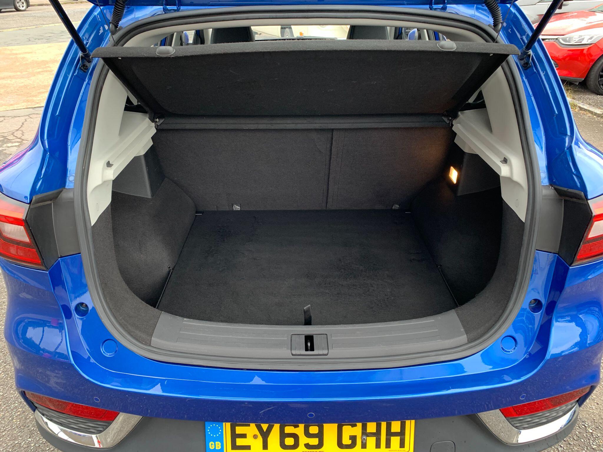 MG MG ZS view 25