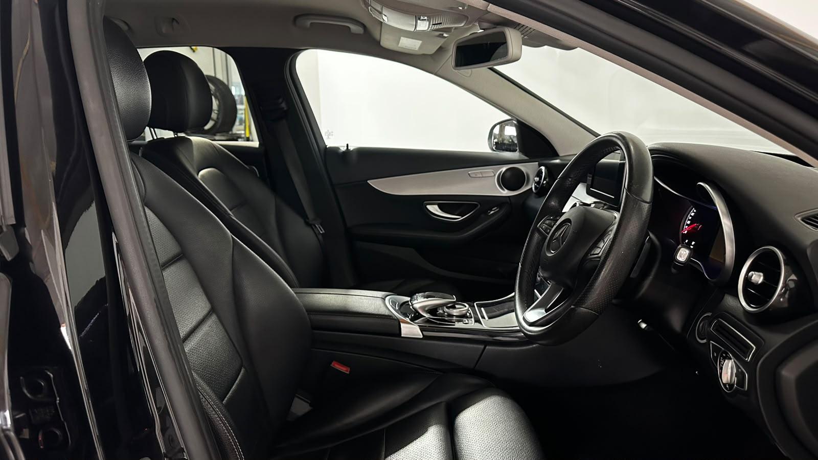 Mercedes-Benz C Class view 14