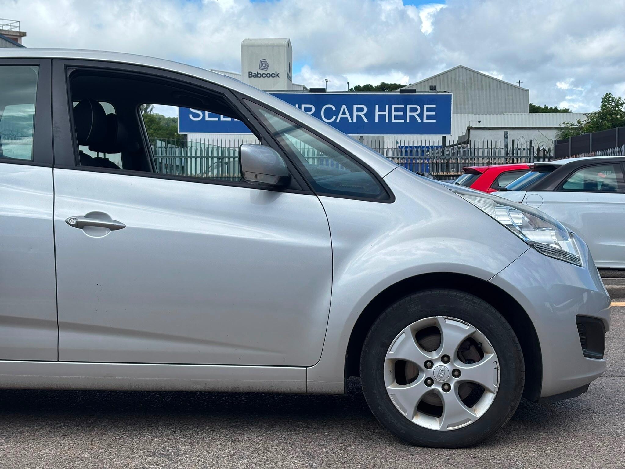 Kia Venga view 50