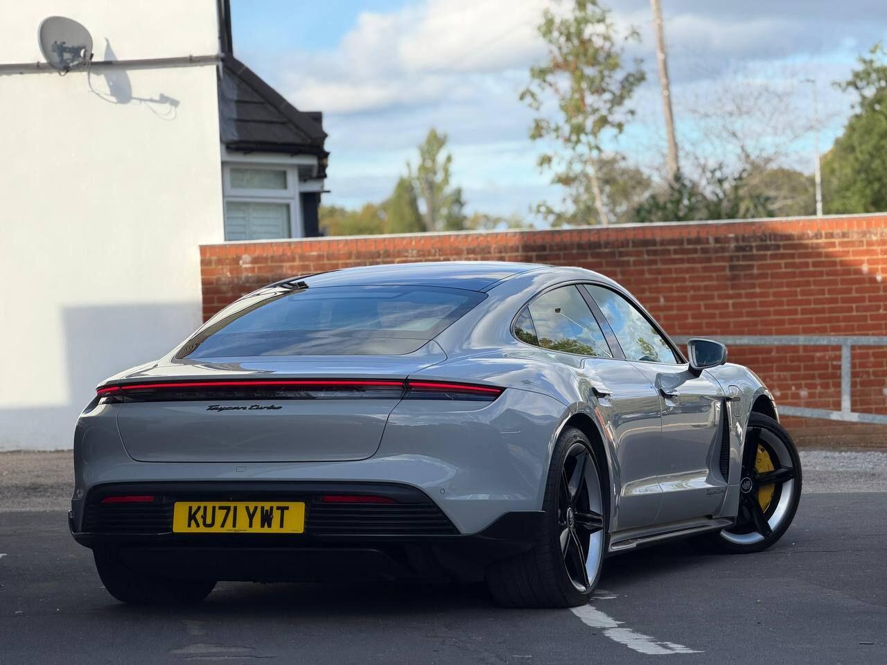 Porsche Taycan view 88