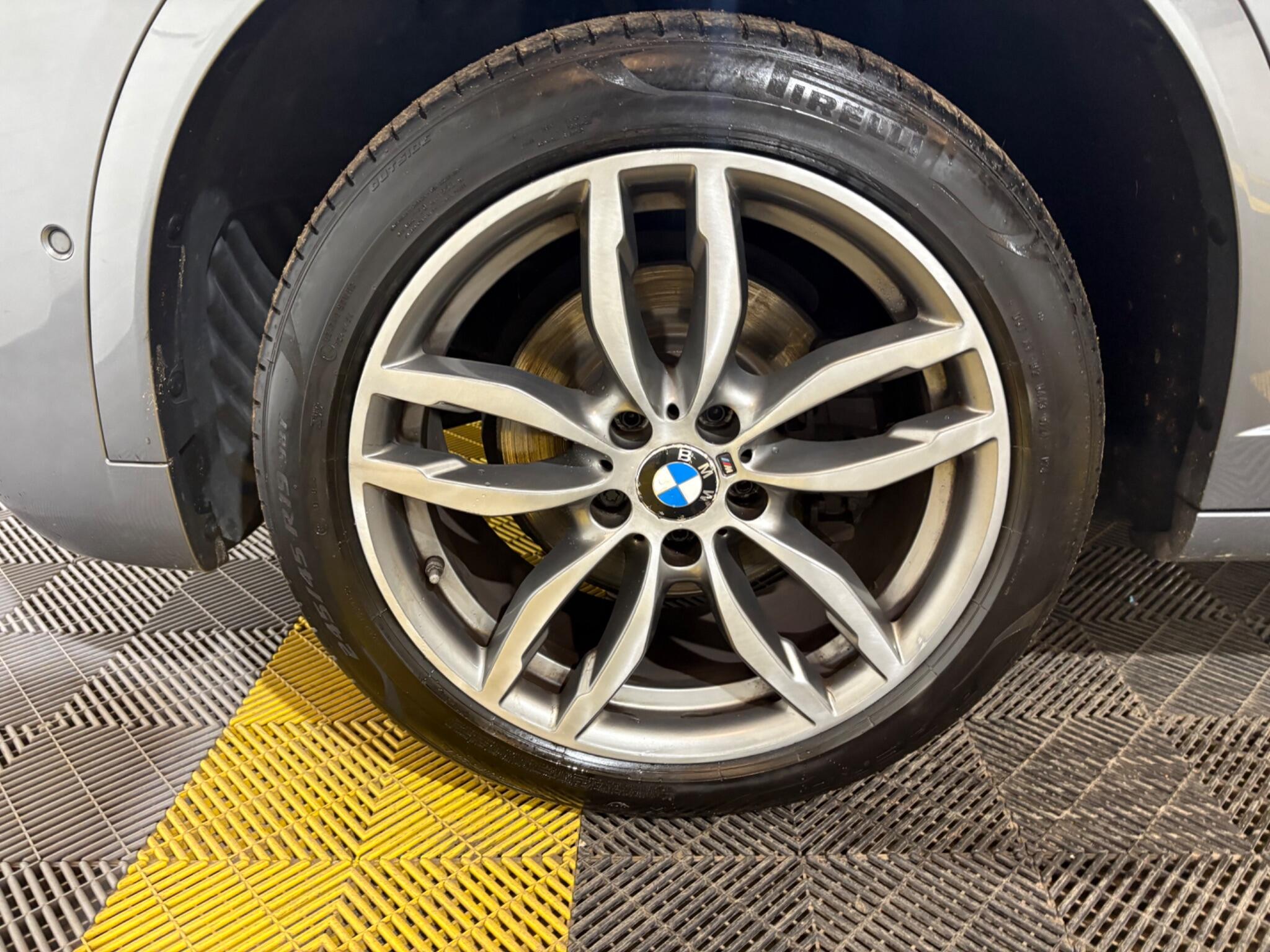 BMW X3 view 43
