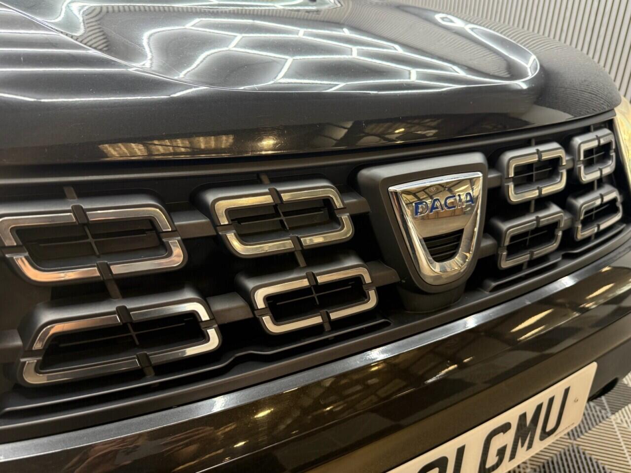 Dacia Duster view 27