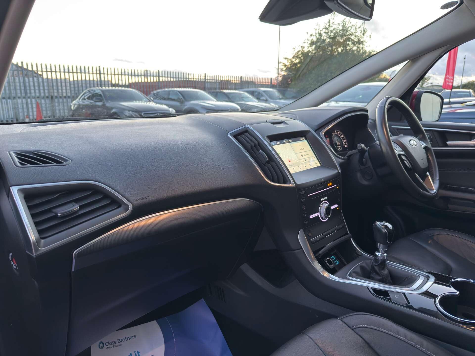 Ford S-Max view 66