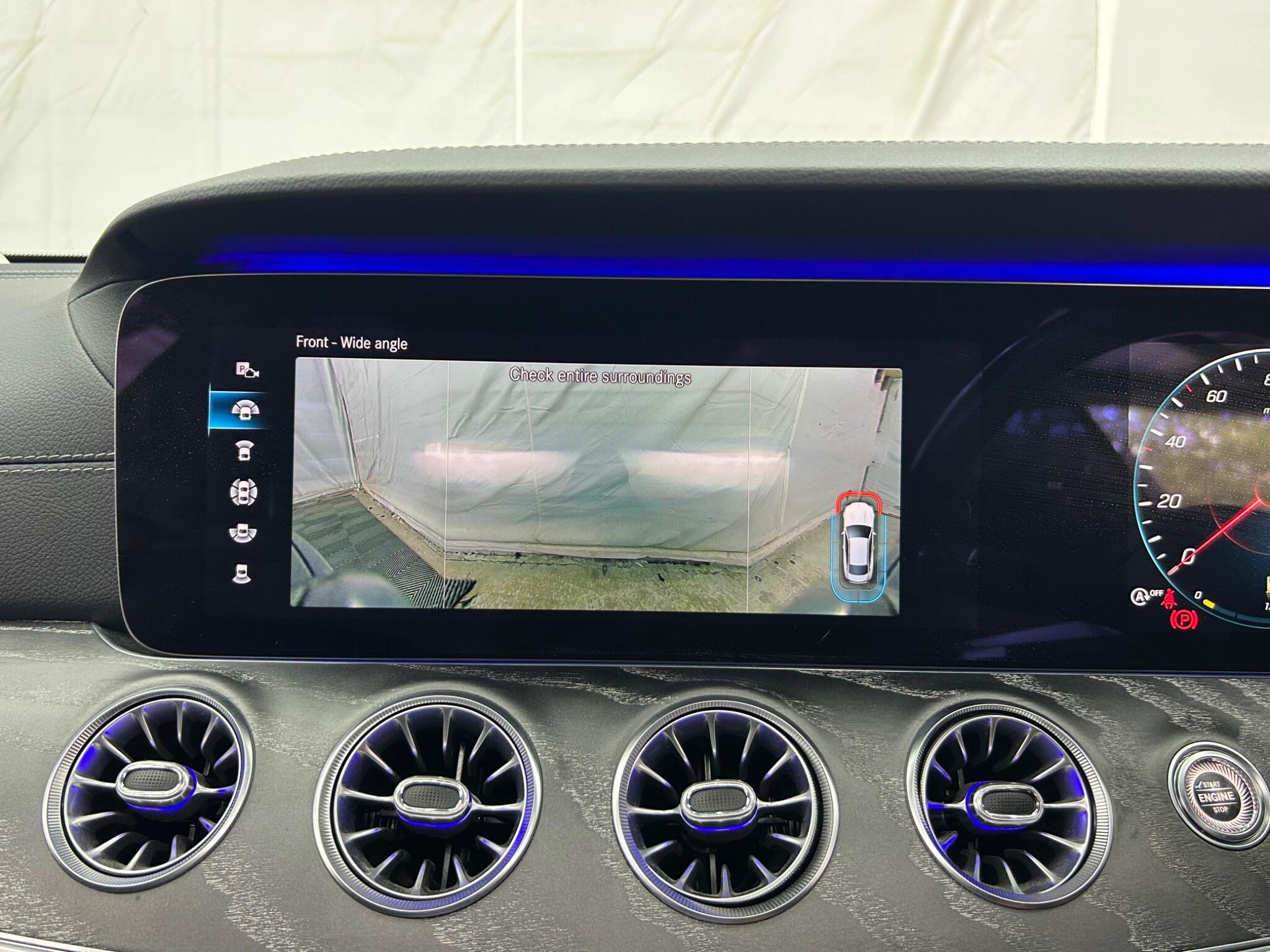 Mercedes-Benz E Class view 39
