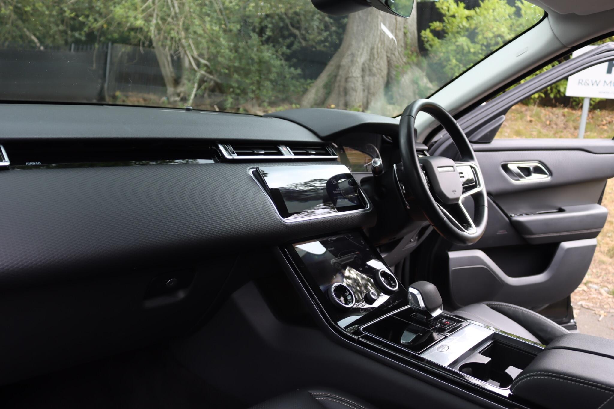 Land Rover Range Rover Velar view 11