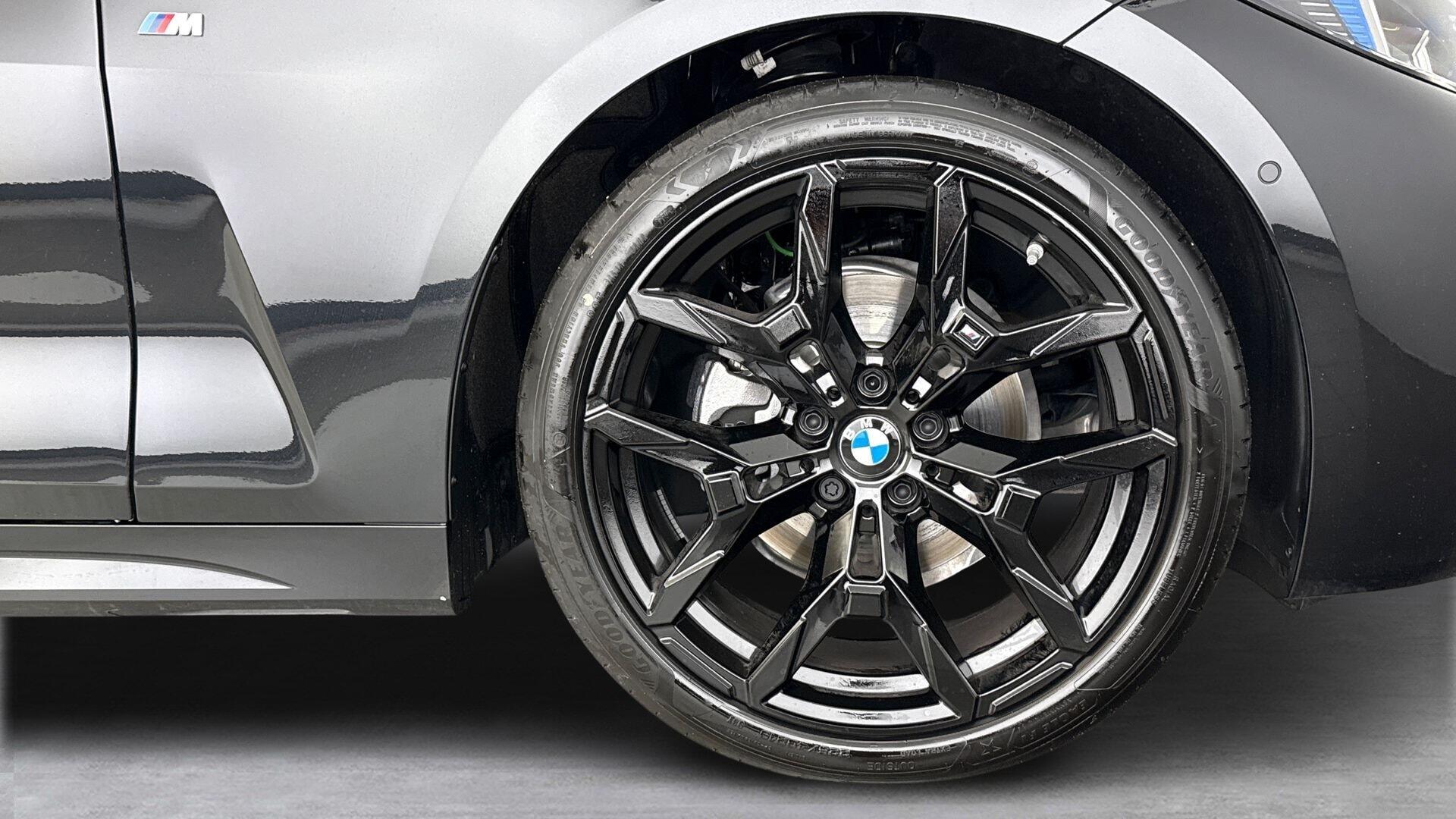 BMW 4 Series view 14