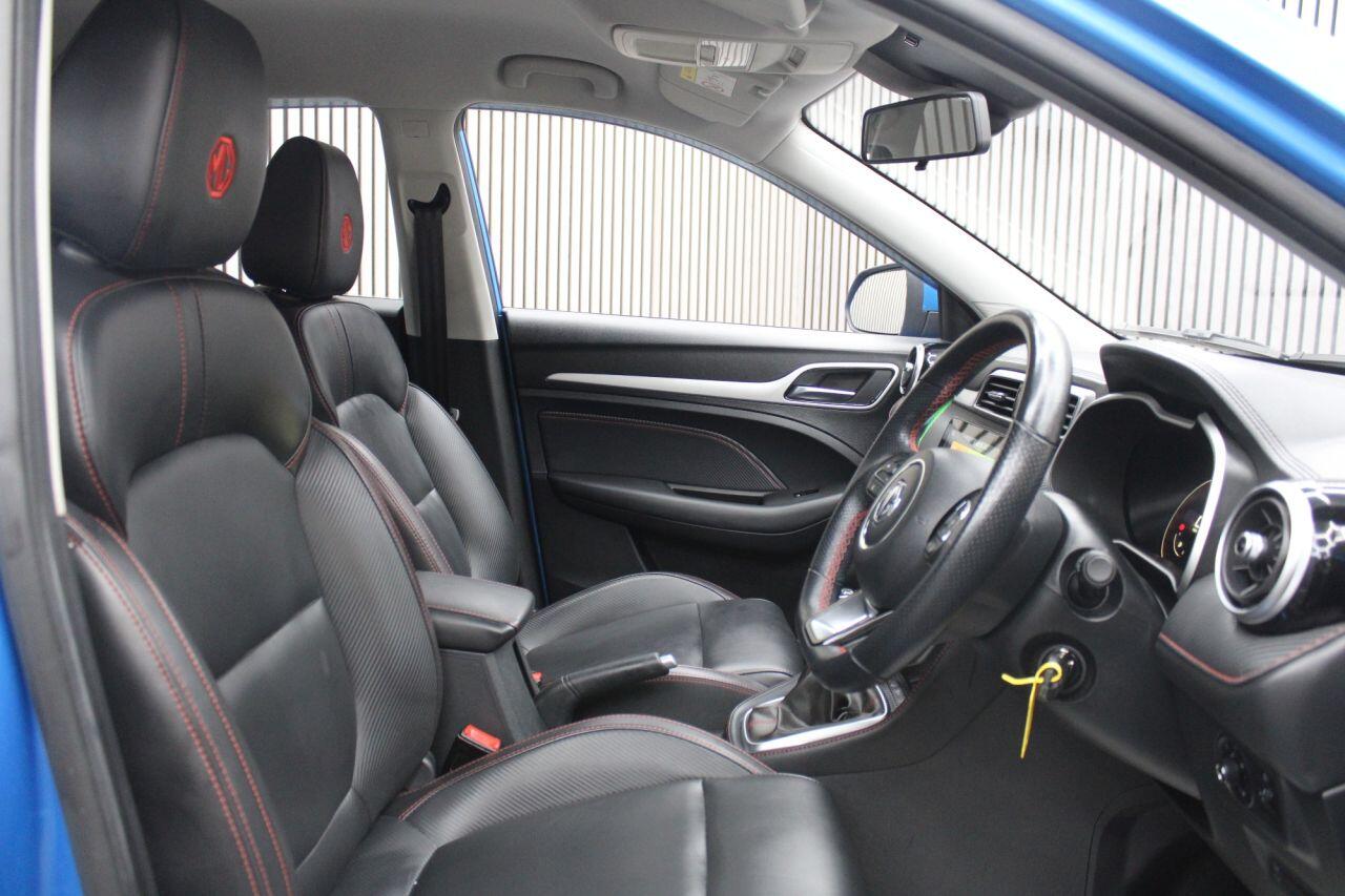 MG ZS view 14