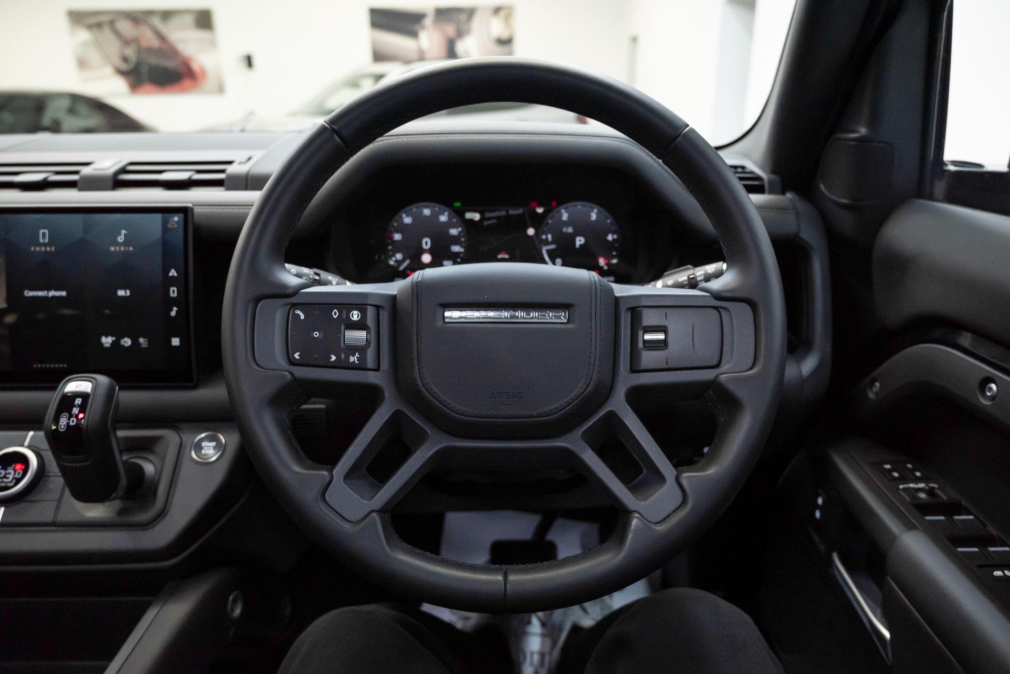 Land Rover Defender view 47
