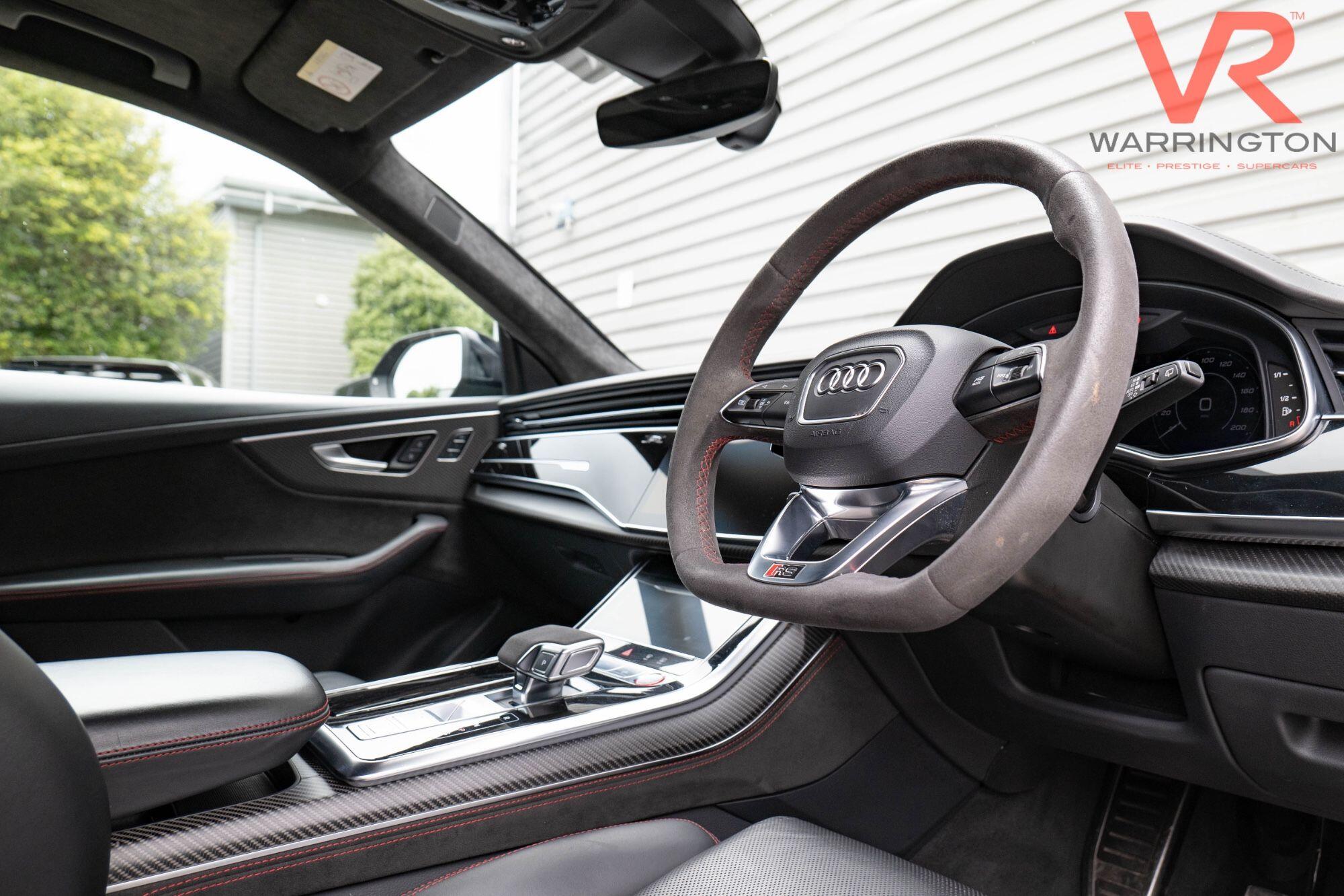 Audi RSQ8 view 24