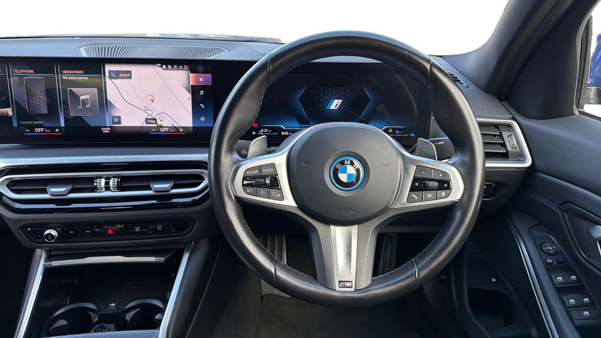 BMW 3 Series view 5