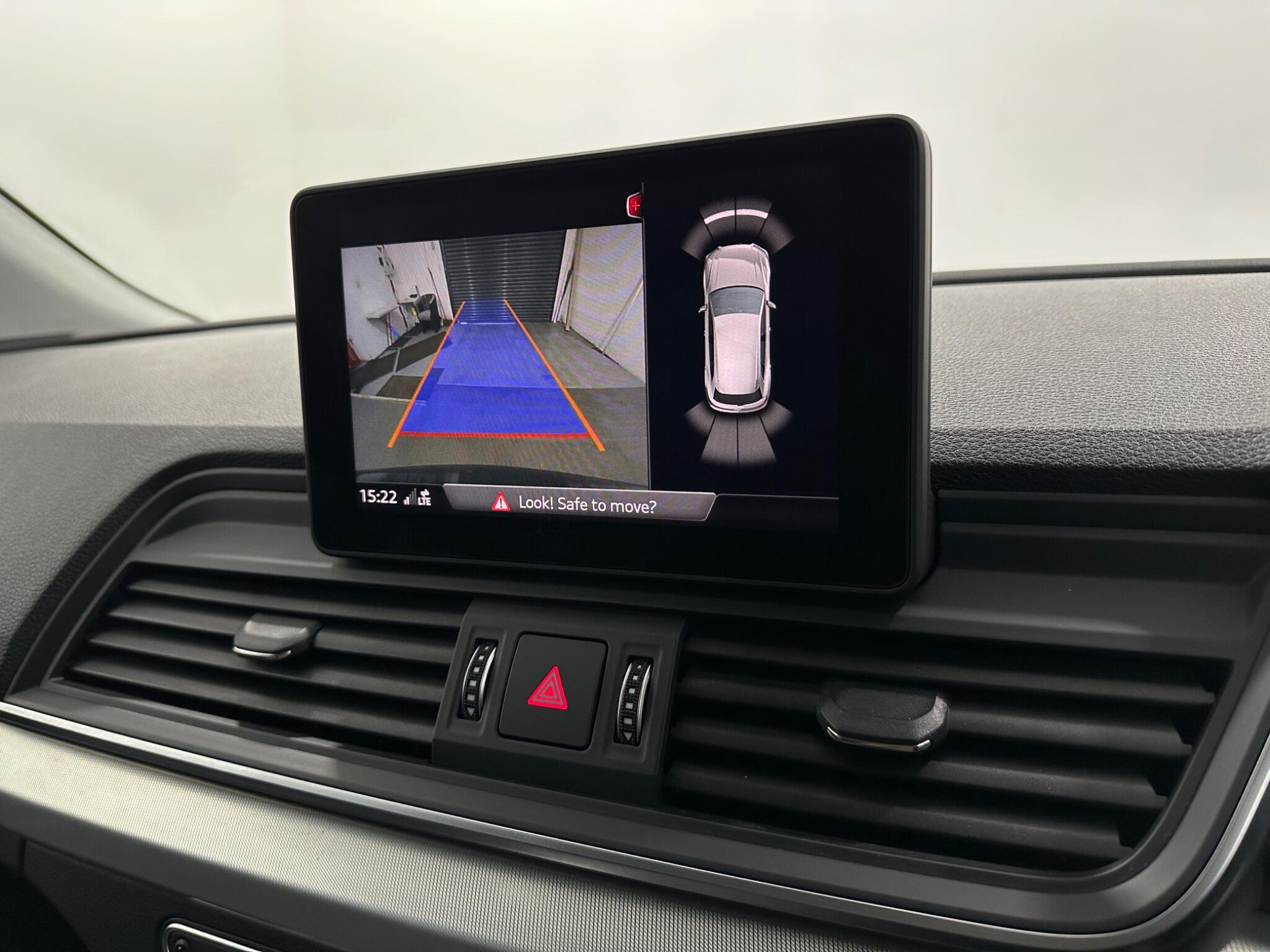Audi Q5 view 25