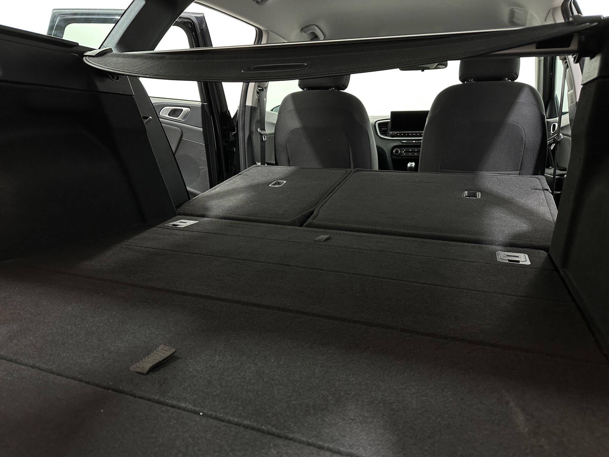 Kia Ceed view 44