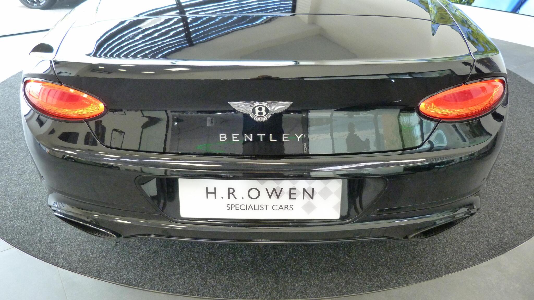 Bentley Continental view 50