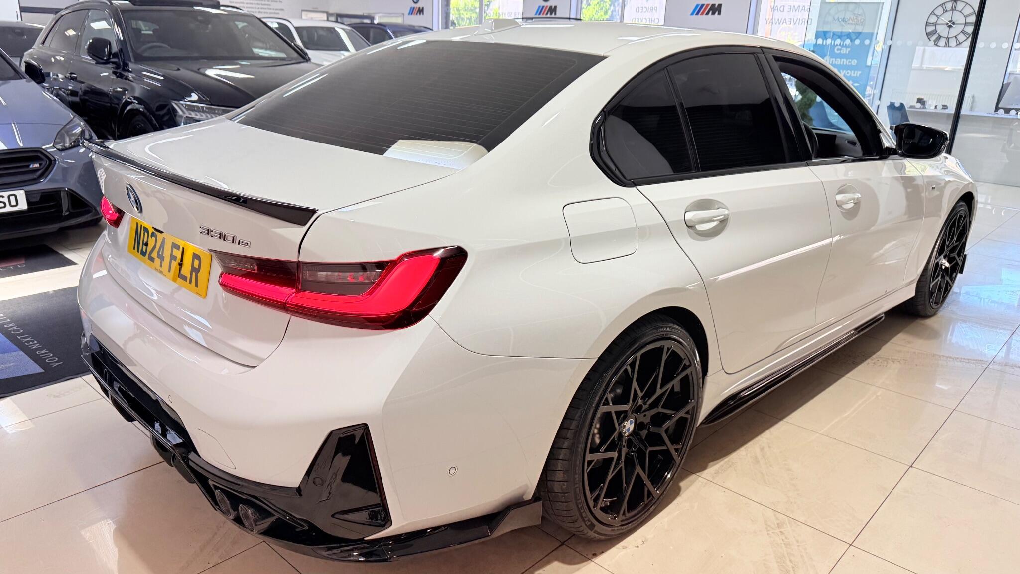 BMW 3 Series view 46
