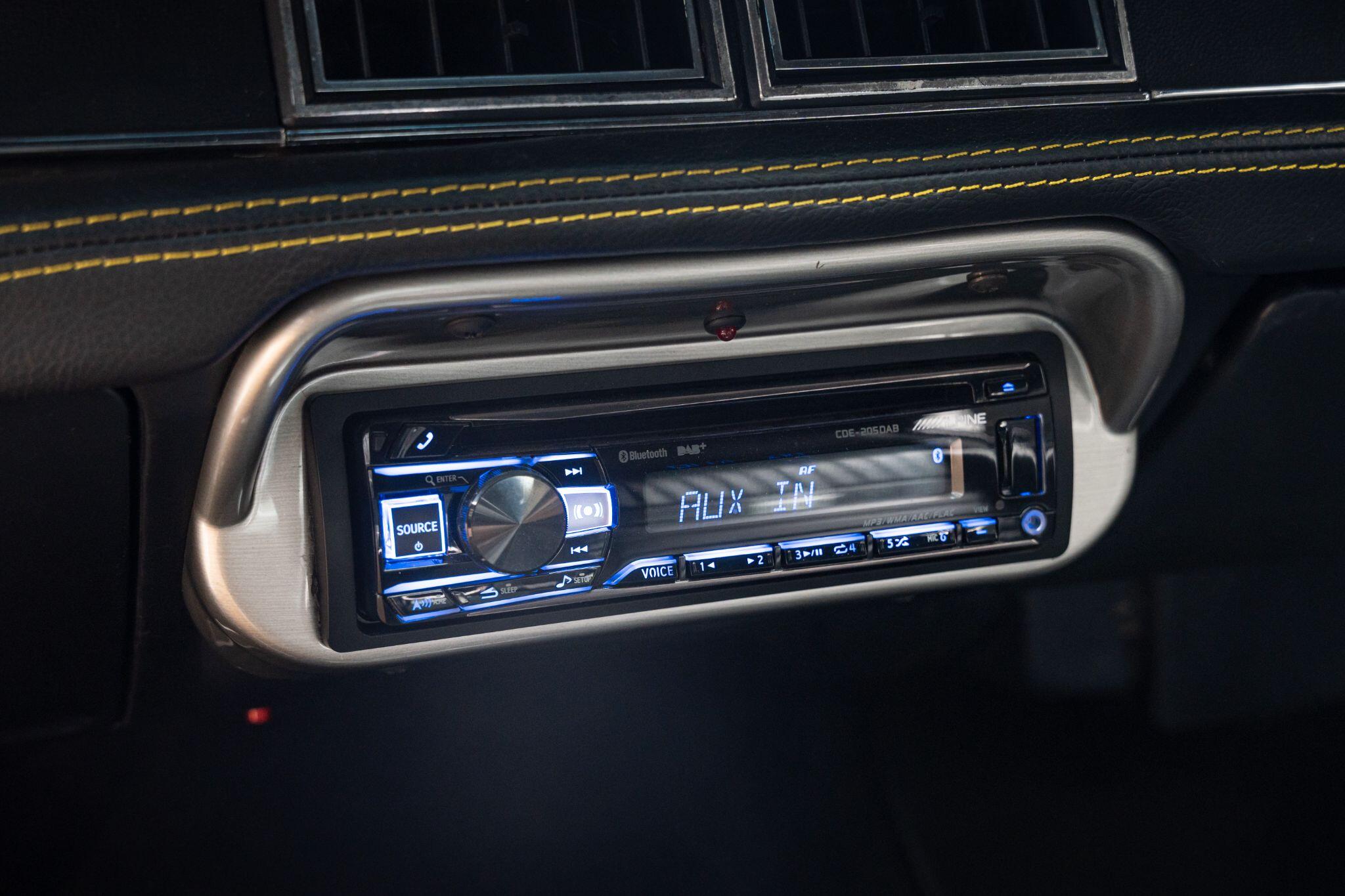 Ford Mustang view 34