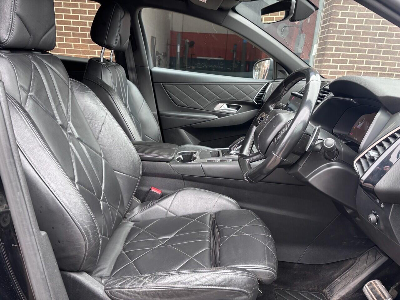 DS Automobiles DS 7 Crossback view 10