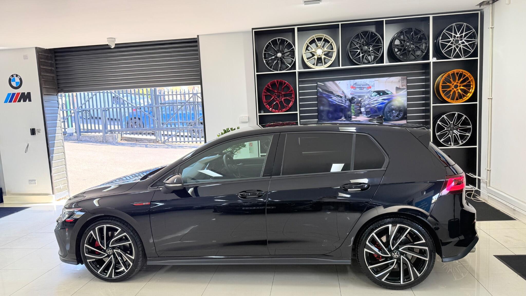 Volkswagen Golf view 64