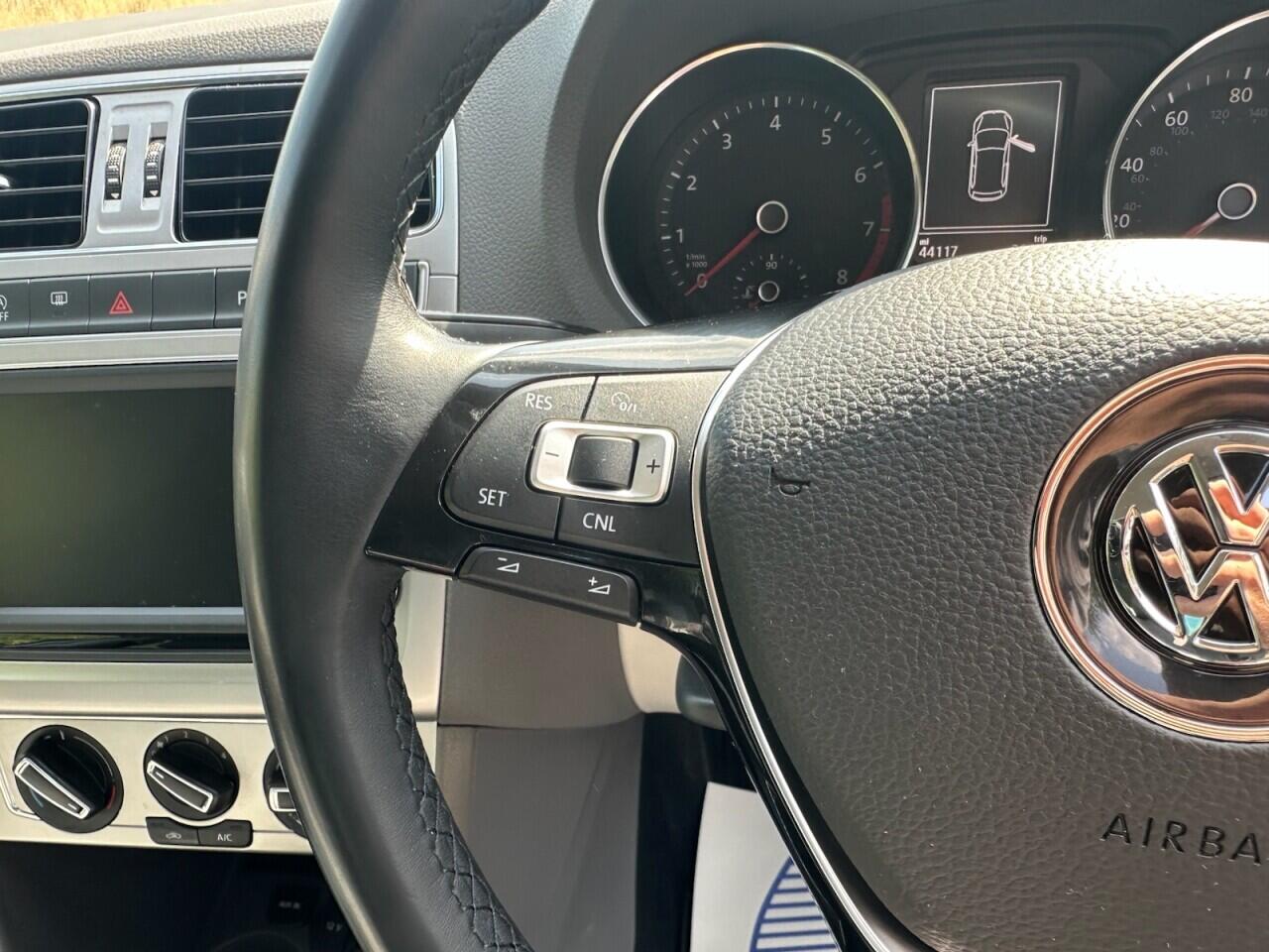 Volkswagen Polo view 27