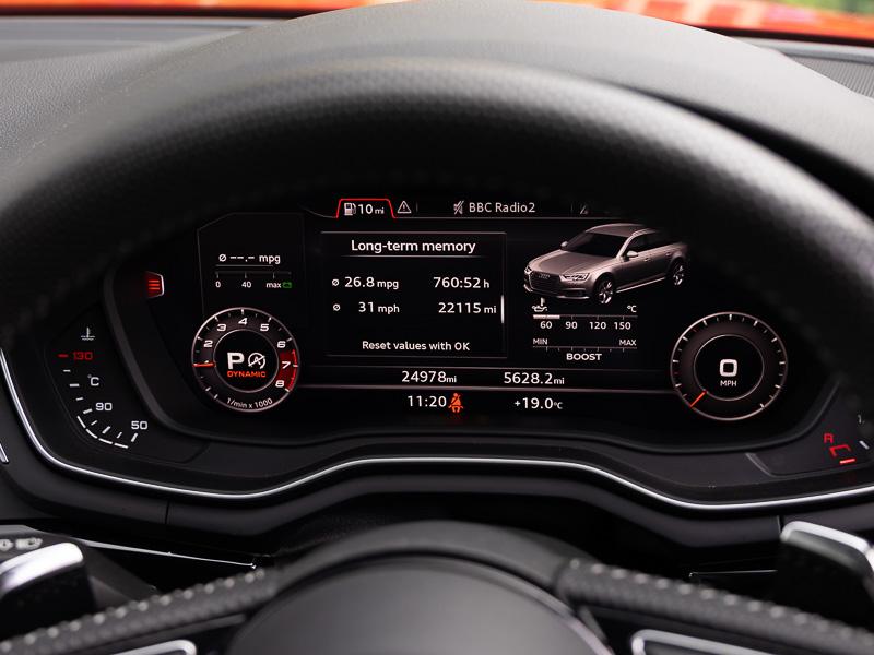Audi RS4 view 18