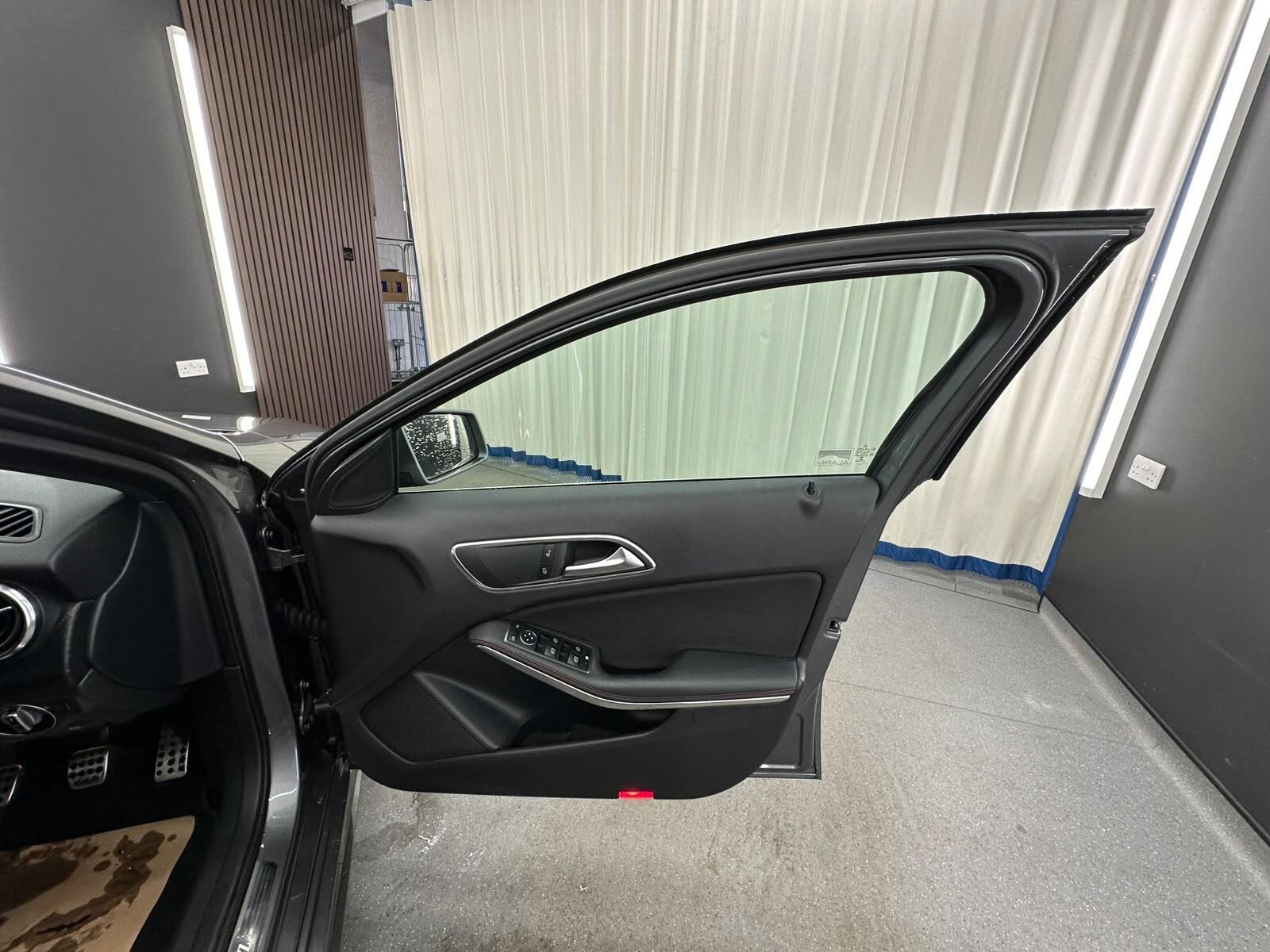Mercedes-Benz A-Class view 21
