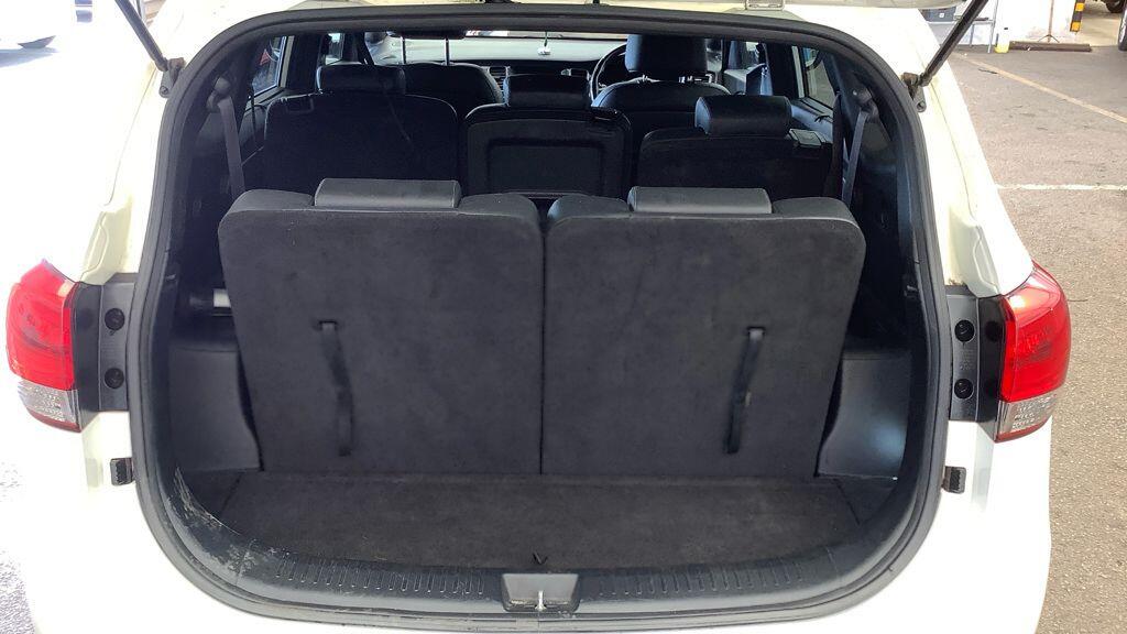 Kia Carens view 14