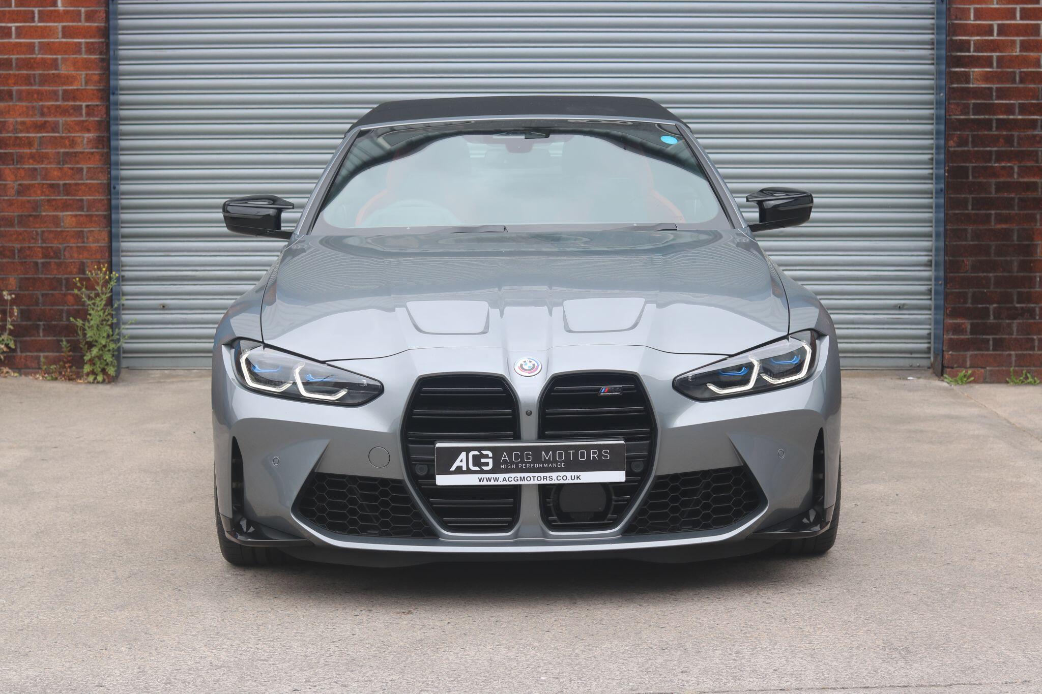 BMW M4 view 3