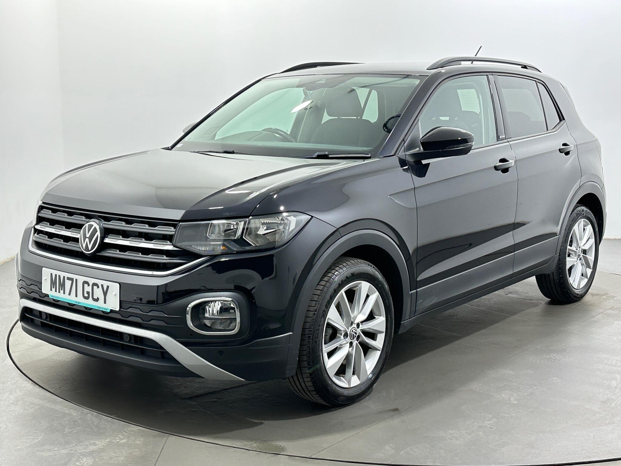 Volkswagen T-Cross view 4