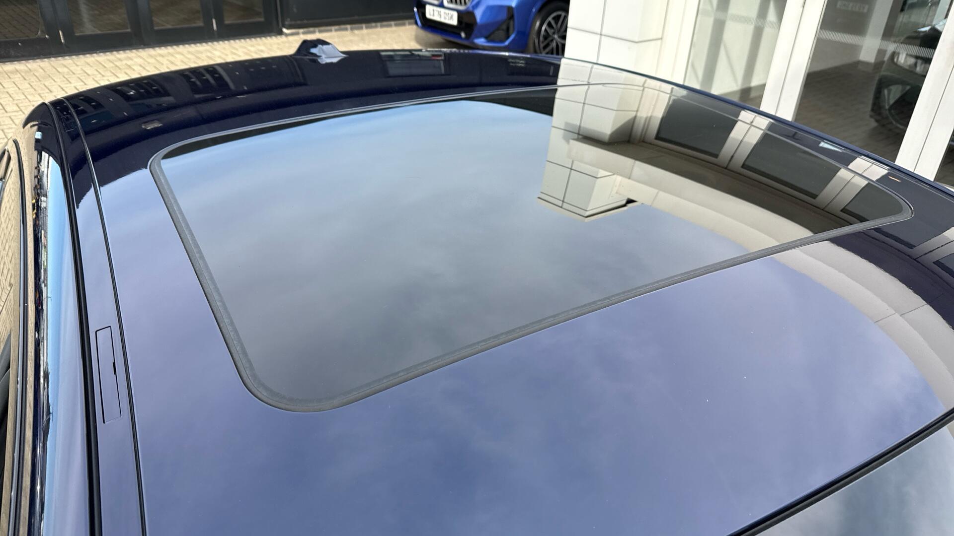 BMW i4 view 21
