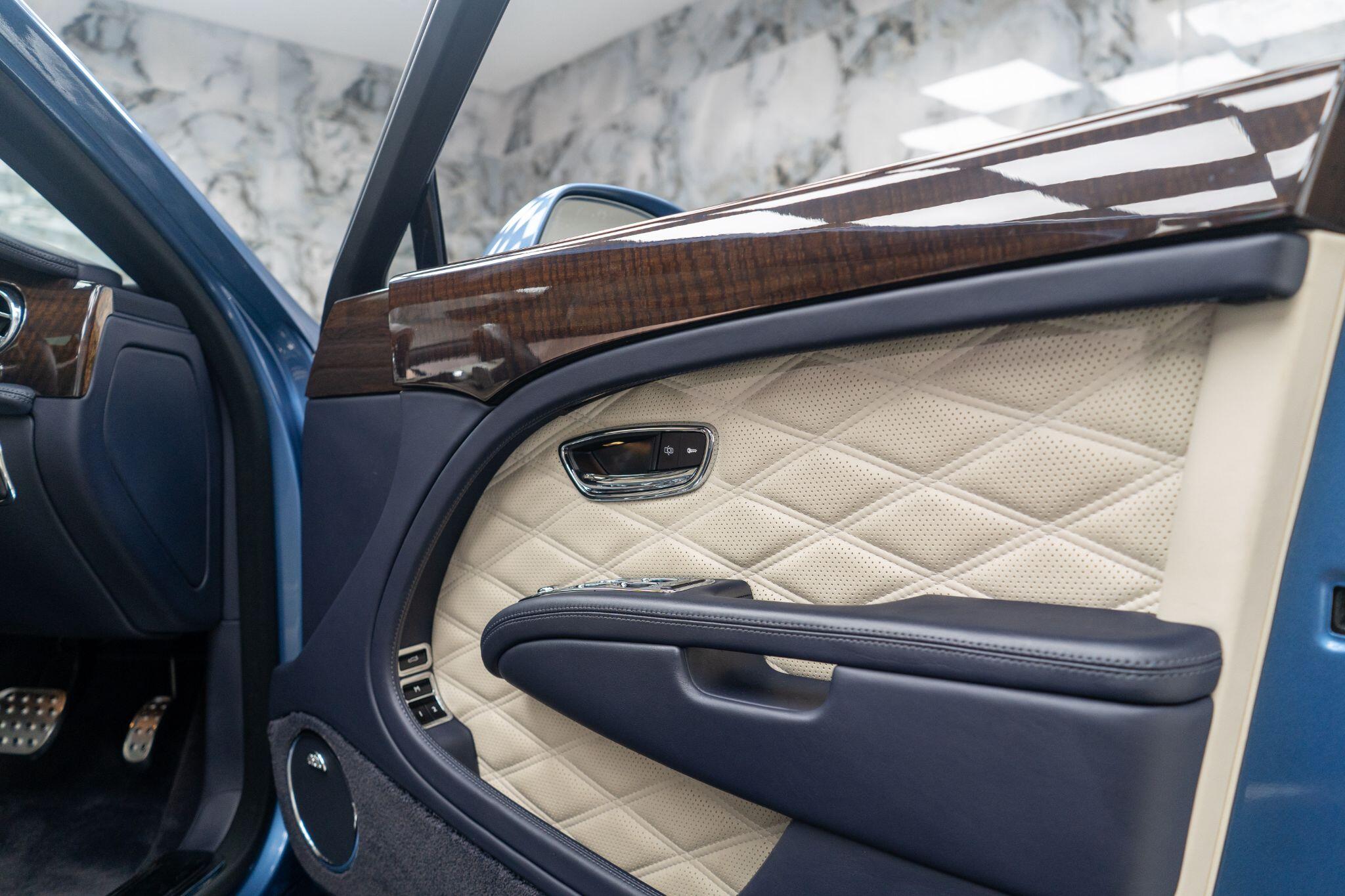 Bentley Mulsanne view 51