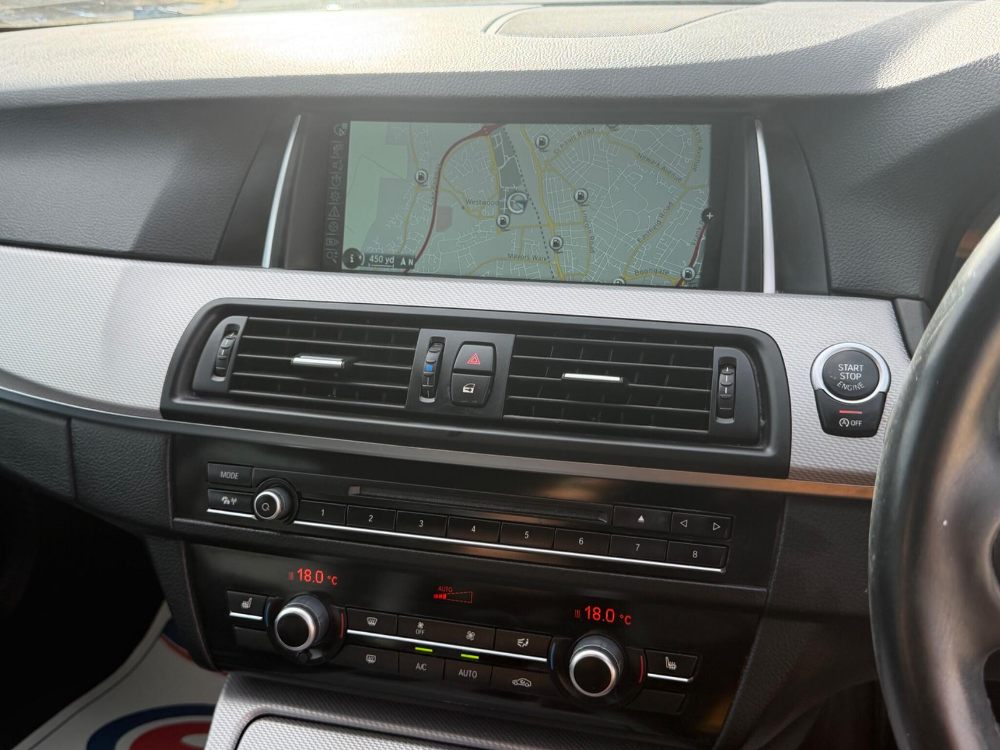 BMW 5 Series view 29