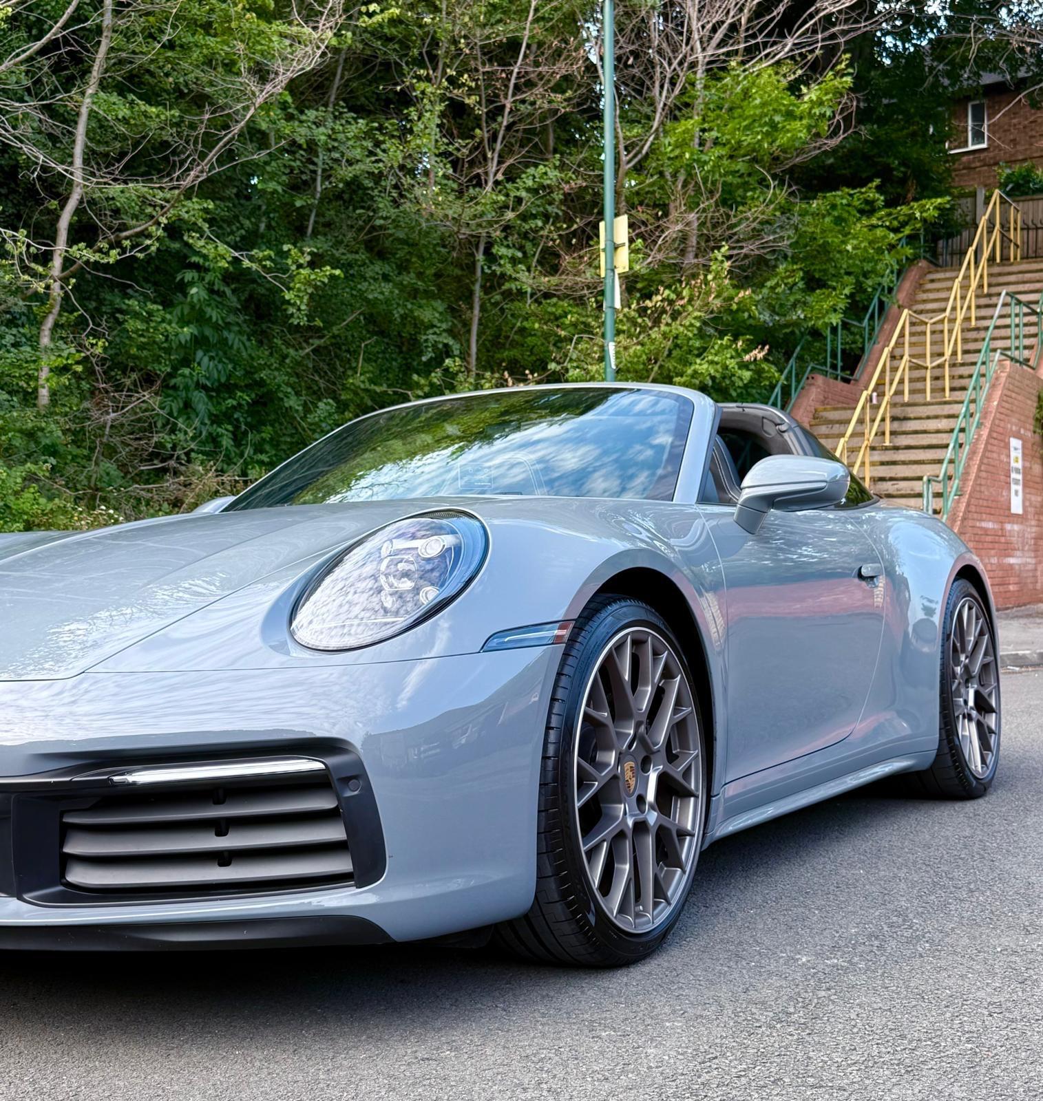 Porsche 911 view 54