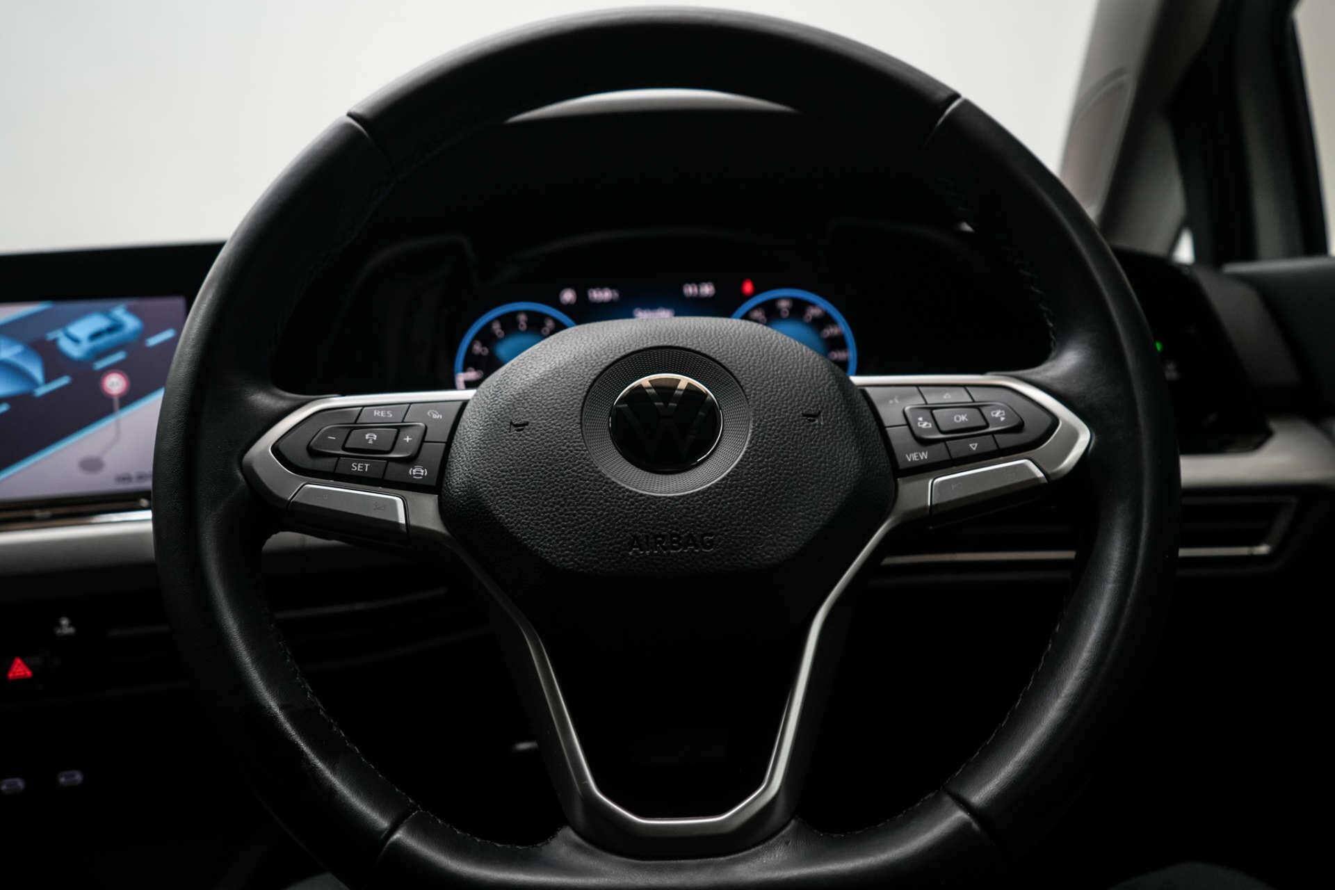 Volkswagen Golf view 37