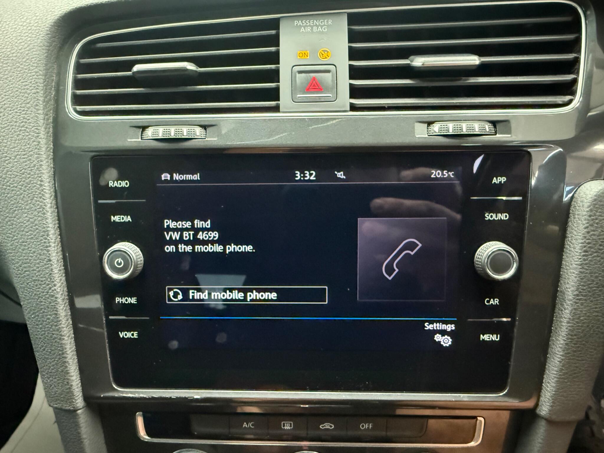 Volkswagen Golf view 19