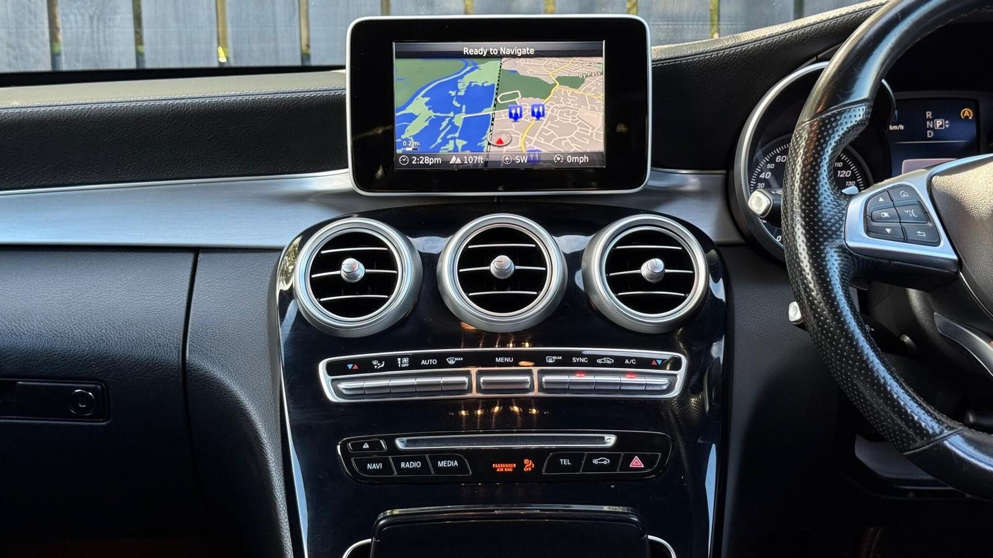 Mercedes-Benz C-Class view 16