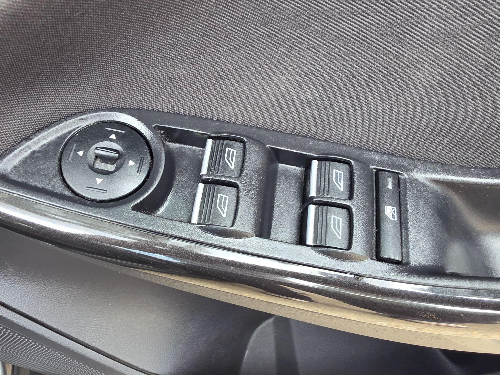 Ford Focus view 28