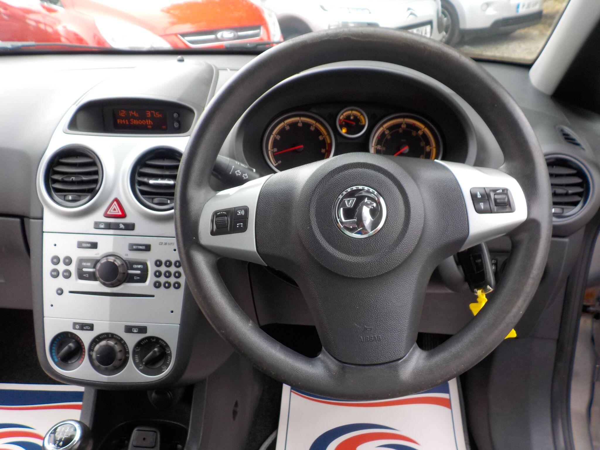 Vauxhall Corsa 1.2i ecoFLEX 16V Exclusiv Euro 5 (s/s) 3dr (A/C)