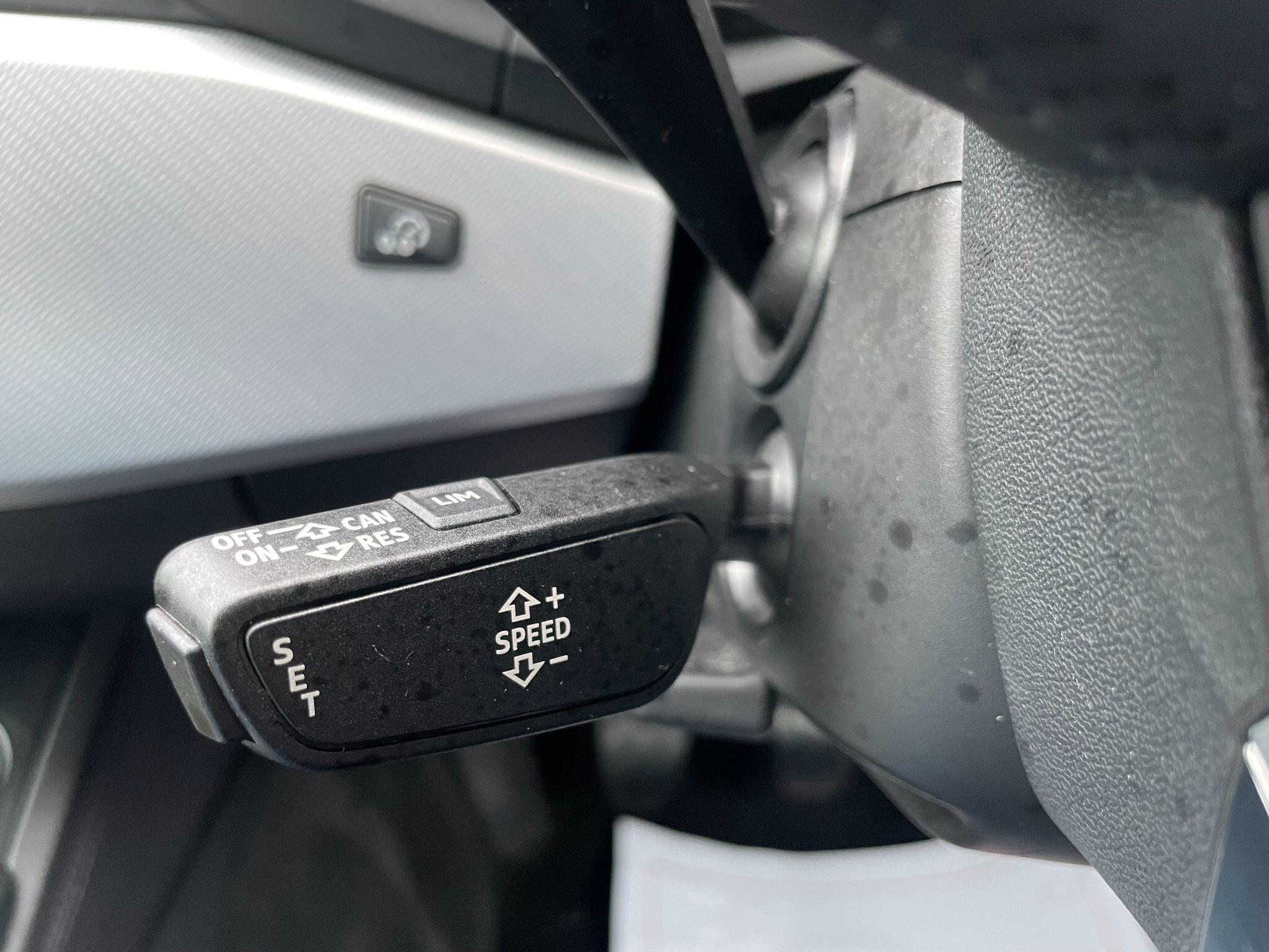 Audi A4 view 24