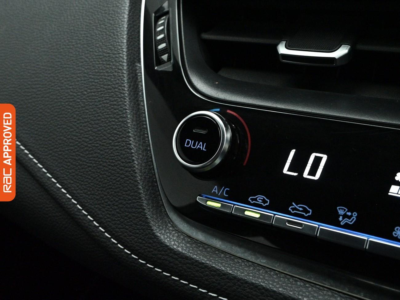 Toyota Corolla view 15