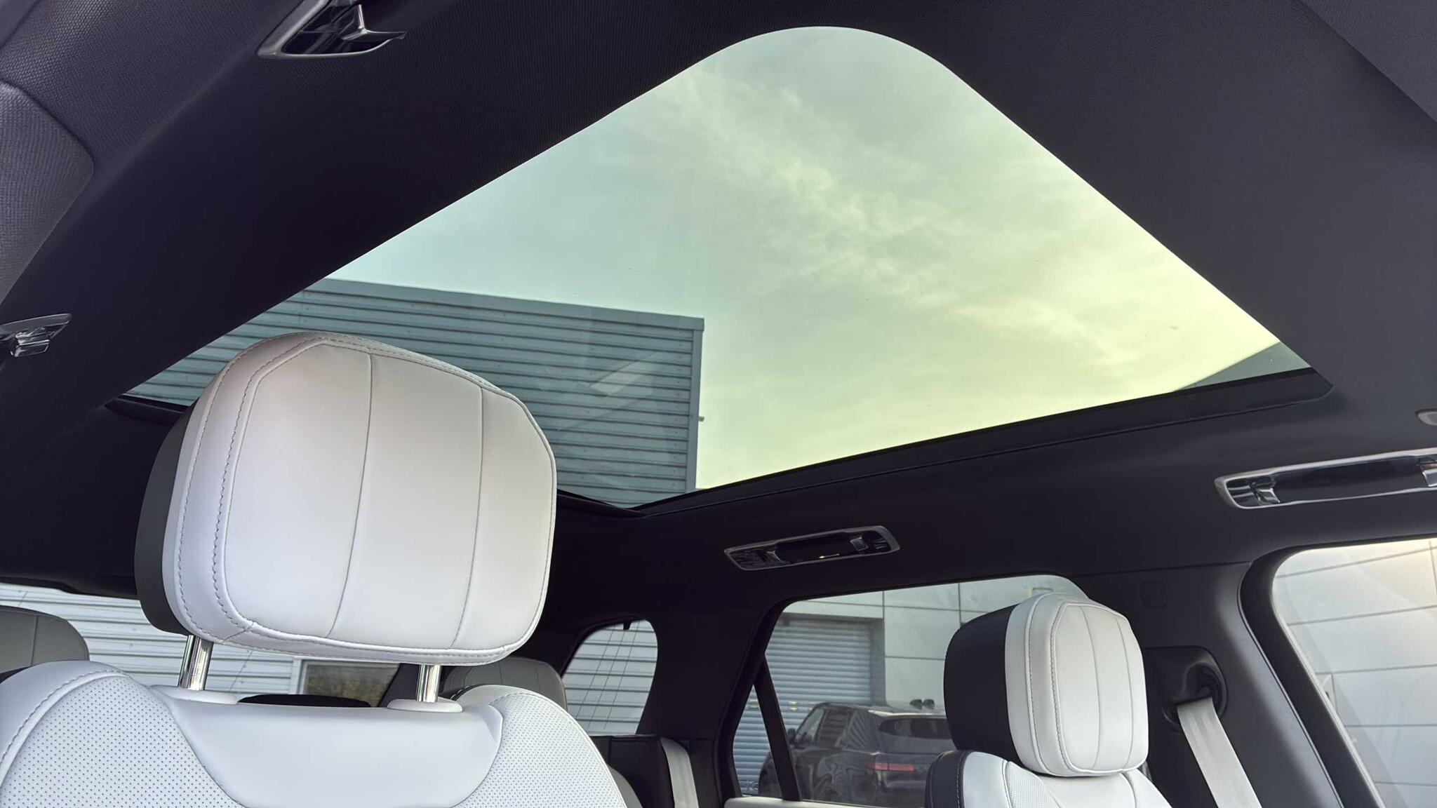 Land Rover Range Rover Sport view 26