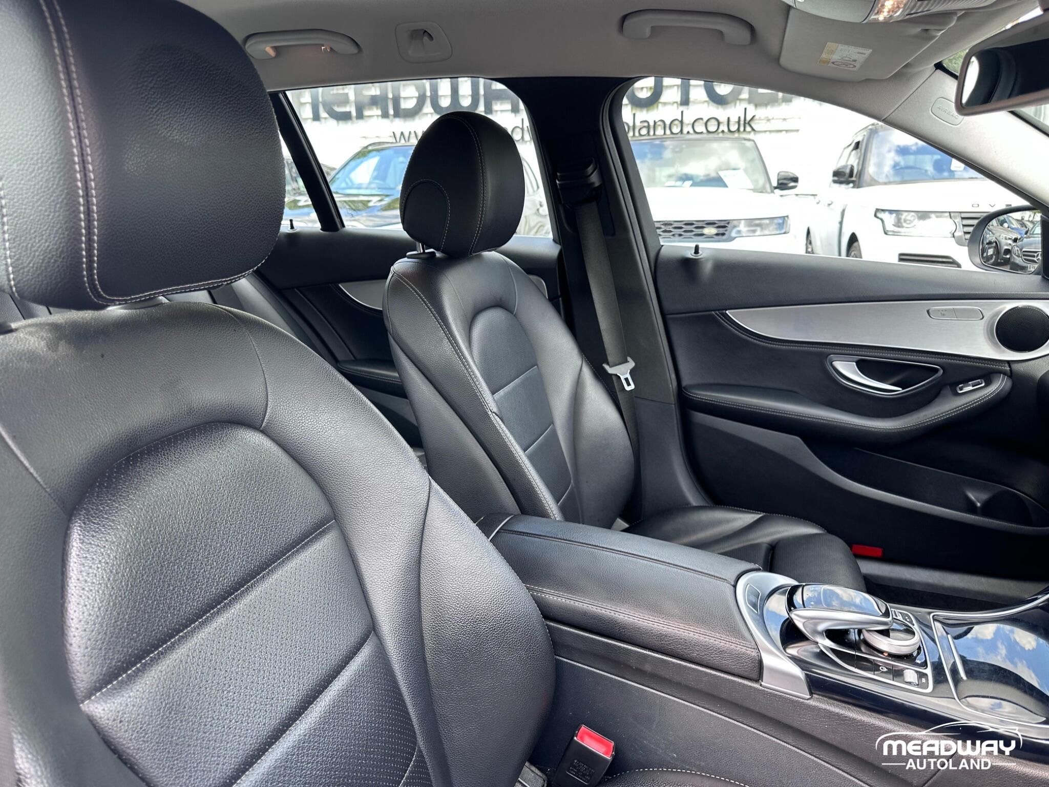 Mercedes-Benz C Class view 8