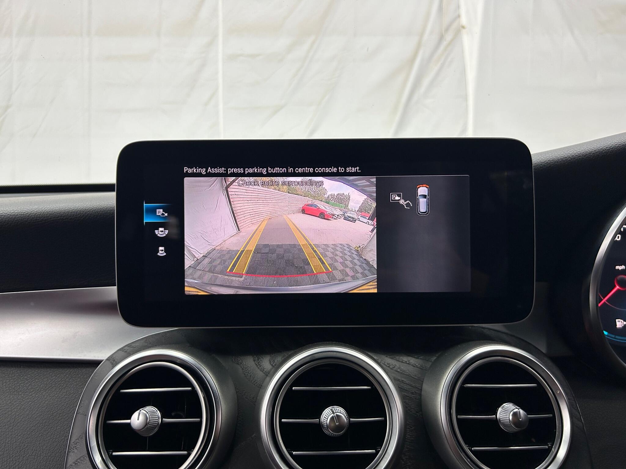 Mercedes-Benz GLC view 40