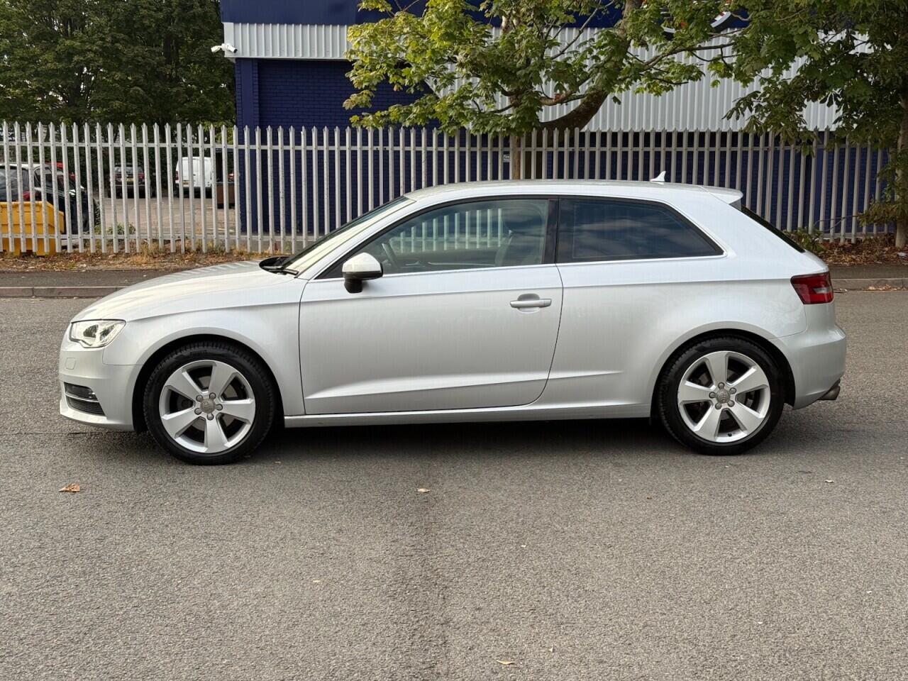 Audi A3 view 4