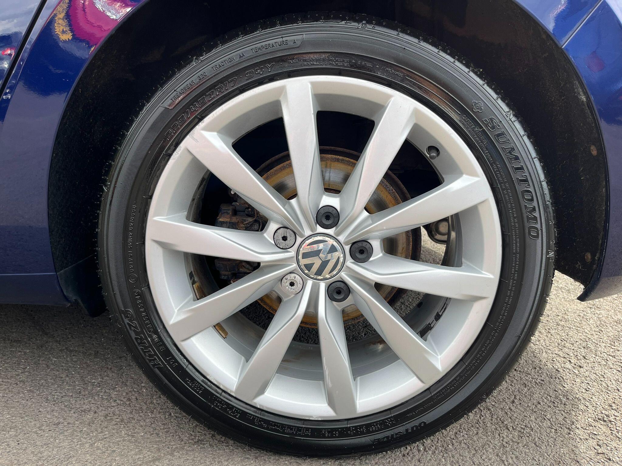 Volkswagen Golf SV view 44