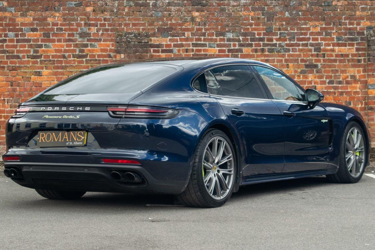 Porsche Panamera view 48