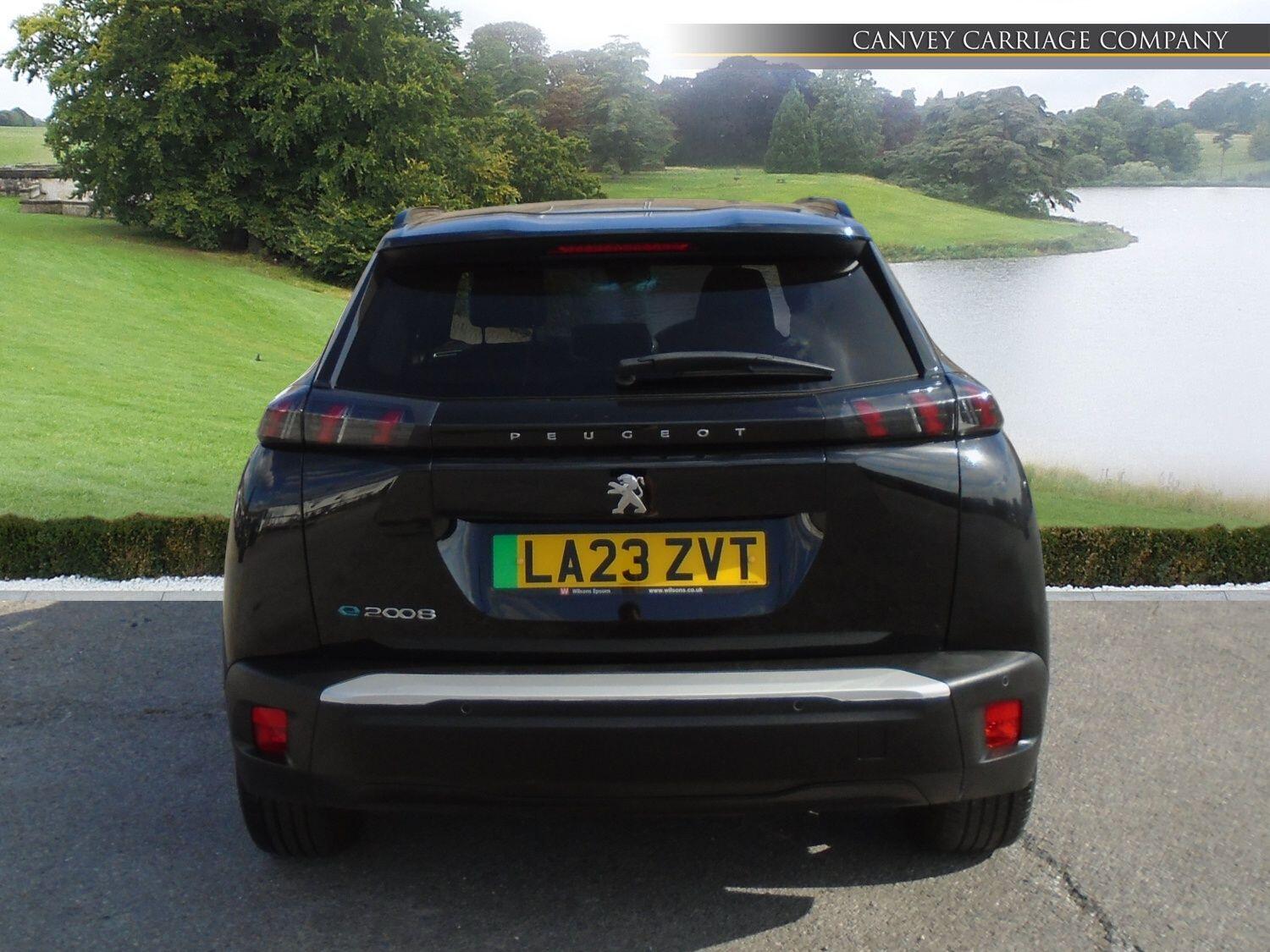 Peugeot E-2008 view 8