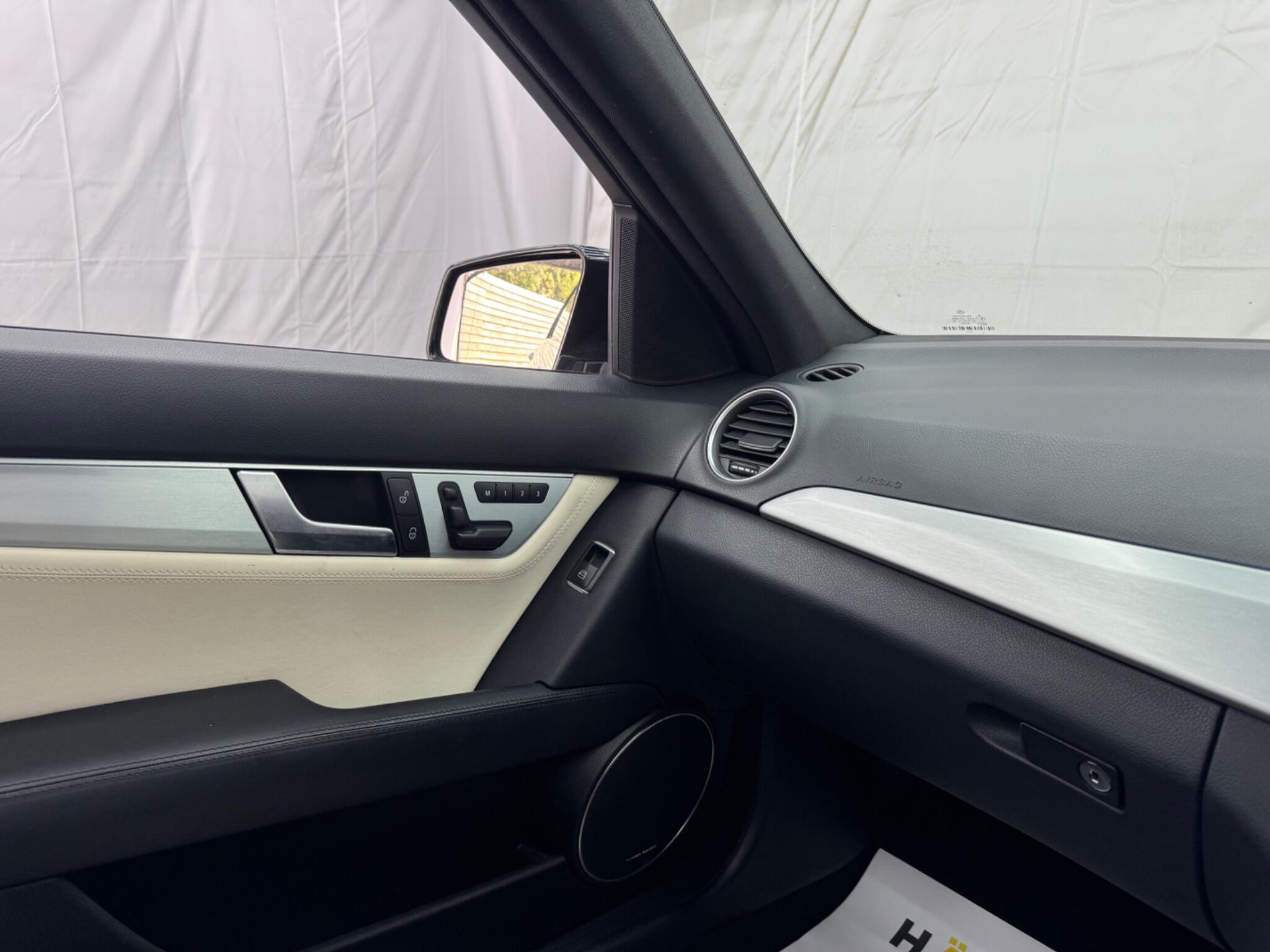 Mercedes-Benz C Class view 20