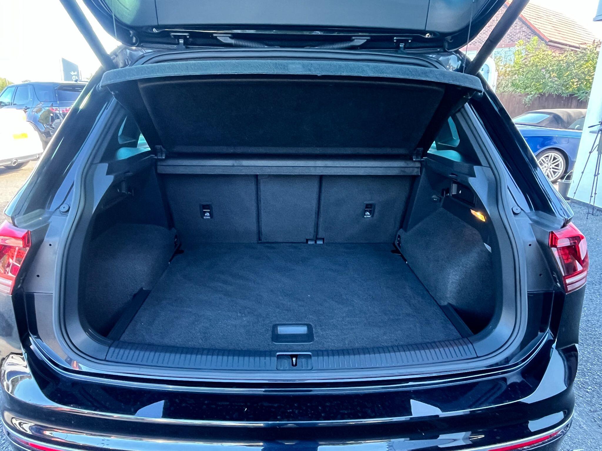 Volkswagen Tiguan view 10